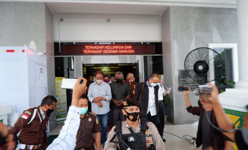 Kasus izin tambang Kasus izin tambang