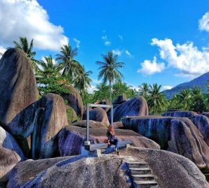 Wisata lingga