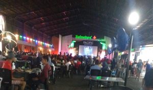 Kerumunan di Pacific Foodcourt Batam Kerumunan di Pacific Foodcourt Batam