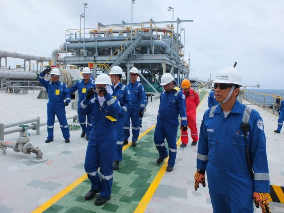 pajak makan minum offshore