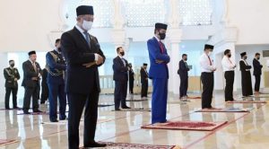 PM Malaysia salat jumat di istana