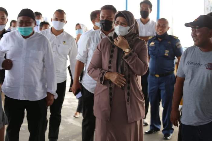 Rombongan Komisi III DPRD Kepri meninjau Pelabuhan Tanjunguban