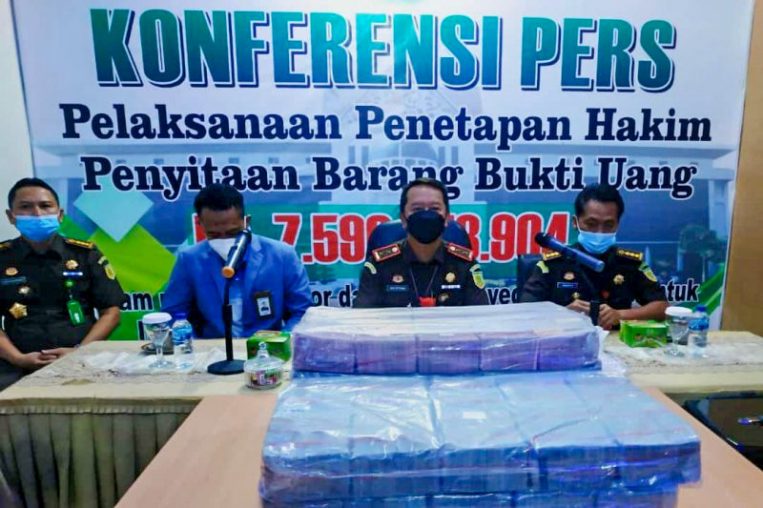 Kasus Izin Tambang di Kepri Kasus Izin Tambang di Kepri