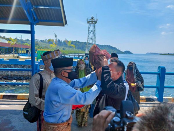 Bupati Lingga Nizar