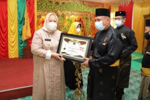 Wakil Gubernur Marlin Agustin bersilaturahmi dengan Lembaga Adat Melayu (LAM) Kepri di Tanjungpinang, Rabu (17/3/2021).