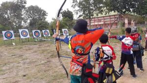 Pemanah BIFZA ASC dalam latihan di lapangan panahan Temenggung Abdul Jamal, beberapa waktu lalu.