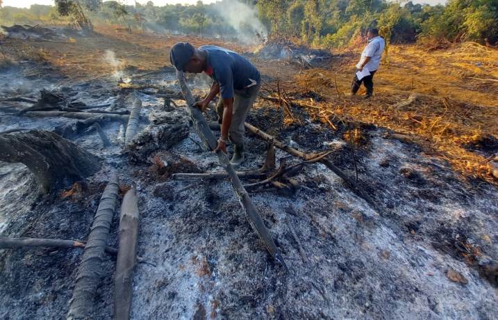 bakar lahan di galang bakar lahan di galang