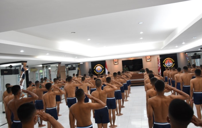 Sidang Penentuan Akhir Daerah (Pantukhirda) Tanjungpinang Calon Bintara Prajurit Karir (Caba PK) pria dan wanita serta Calon Tamtama Prajurit Karir (Cata PK) Gelombang I Tahun 2021 di Tanjungpinang, Kepri, Rabu (31/3/2021). pagi.