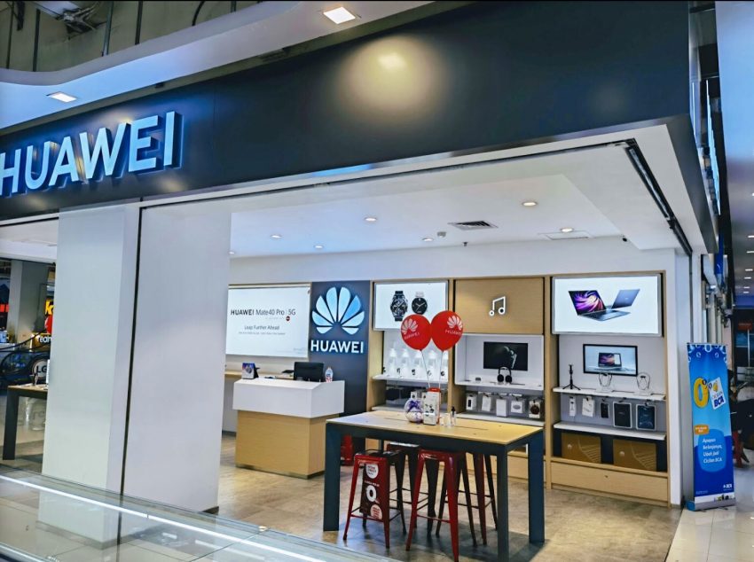 Huawei Experience Store Nagoya Hill