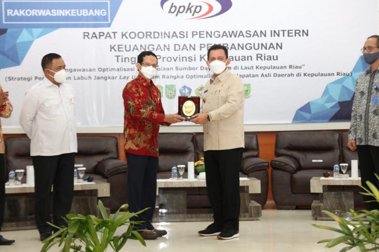 Labuh Jangkar Kepri