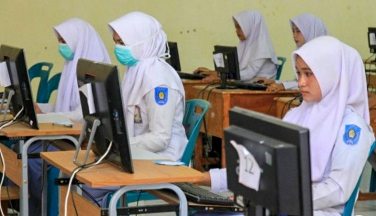 Lulusan SMA di Kepri