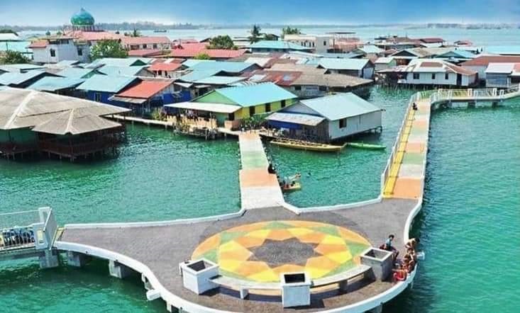 Kampung Tua Tanjungriau yang berada di Kecamatan Sekupang, kini telah berubah menjadi salah satu destinasi wisata baru.