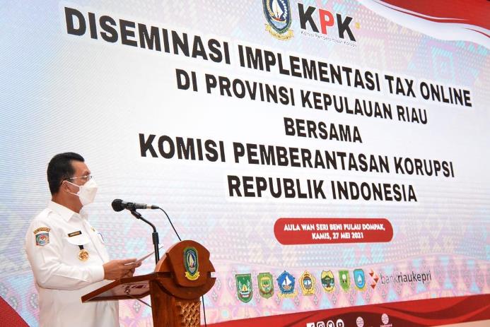 Gubernur Kepri Ansar Ahmad saat membuka Diseminasi Implementasi Tax Online di Provinsi Kepri bersama KPK di Aula Wan seri Beni Kantor Gubernur, Dompak, Kamis (27/5/2021).