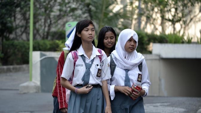 seragam sekolah