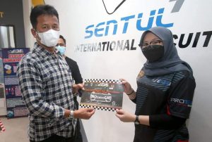 Wali Kota Batam, Muhammad Rudi meresmikan Batam Digital Motor Sport (BDMS) yang digagas Ikatan Motor Indonesia (IMI).