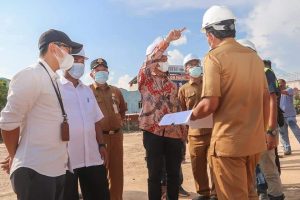 Wali Kota Batam Muhammad Rudi meninjau langsung progres penataan Simpang Tembesi, Senin (7/6/2021).