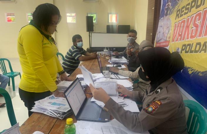 Respon Vaksinasi Polda Kepri kembali mefokuskan vaksinasi kepada masyarakat Kota Batam, Selasa (22/6/2021).