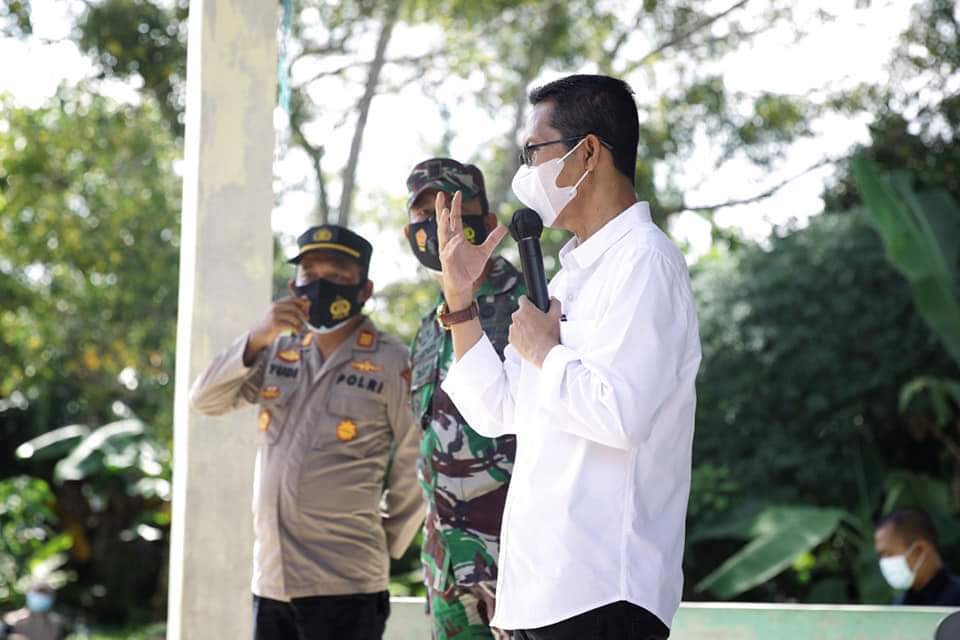 Wakil Wali Kota Batam, Amsakar Achmad, menyambut baik dan memberikan apresiasi kepada masyarakat yang sangat antusias melakukan vaksinasi.