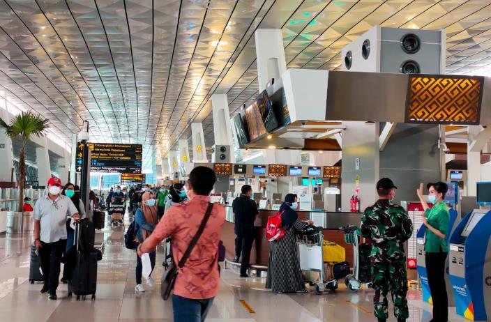 Arus penumpang transportasi udara di Bandara