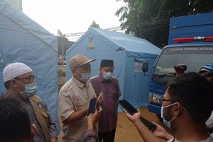 Kejaksaan Negeri Tanjungpinang bersama sejumlah elemen masyarakat menginisiasi dapur umum untuk membantu warga yang menjalani isolasi mandiri Covid-19, Senin (12/7/2021).