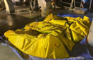 evakuasi korban kapal tenggelam