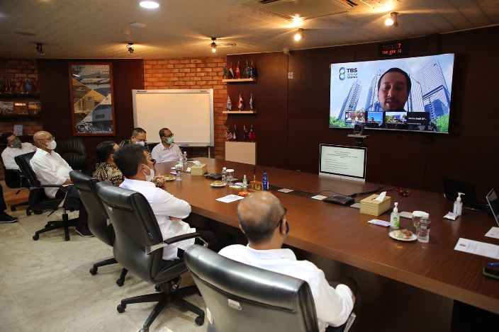 Badan Pengusahaan (BP) Batam bersama PT Toba Bara Energi melakukan penandatanganan Nota Kesepahaman tentang Investasi Pembangkit Listrik Tenaga Surya Terapung, Kamis (12/8/2021).