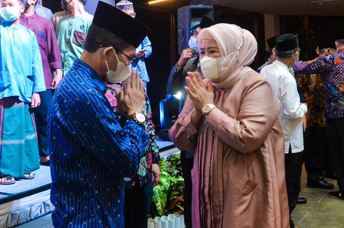 Ketua LPTQ Kepri, Marlin Agustina, saat membuka Pemusatan Latihan Calon Peserta STQH Nasional Utusan Kafilah Provinsi Kepri di Harris Hotel Waterfront City, Marina, Batam, Rabu (18/8/2021) malam.