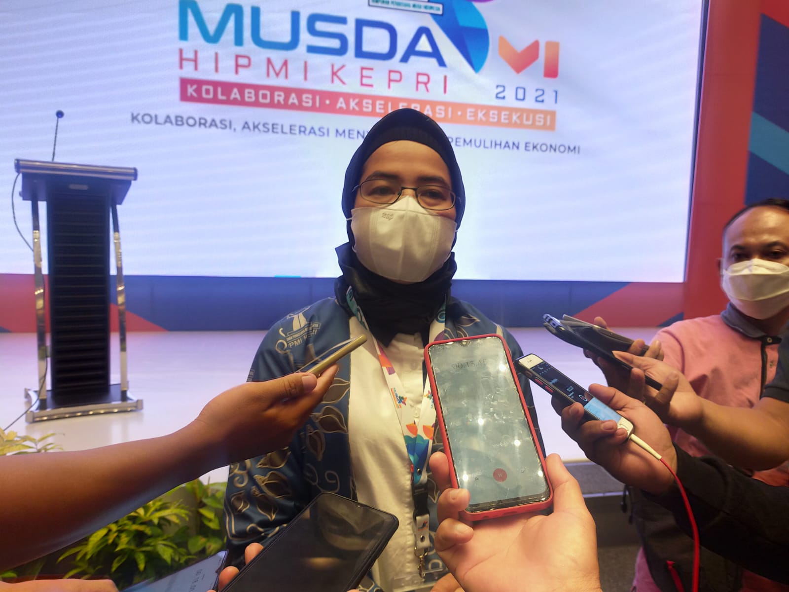 Sari Dwi Mulyawati akhirnya terpilih menjadi Ketua Umum BPD Himpunan Pengusaha Muda Indonesia (HIPMI) Kepri.