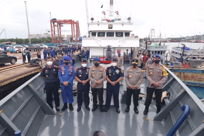 Konferensi pers terkait pengamanan empat unit kapal ikan asing berbendera Vietnam di Dermaga Pelabuhan Batu Ampar, Kota Batam, Selasa (31/8/2021).