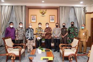 Gubernur Kepri Ansar Ahmad dan FKPD menemui Menteri Kesehatan Budi Gunadi Sadikin untuk meminta penambahan dosis vaksin.