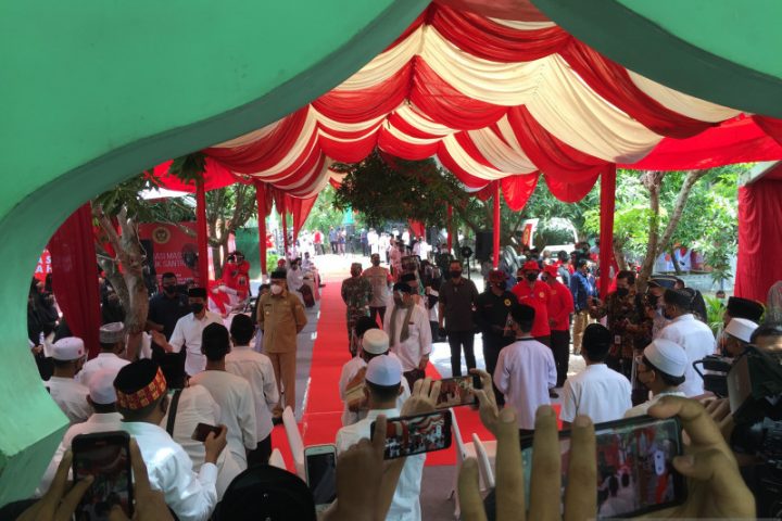 Presiden Jokowi Santri