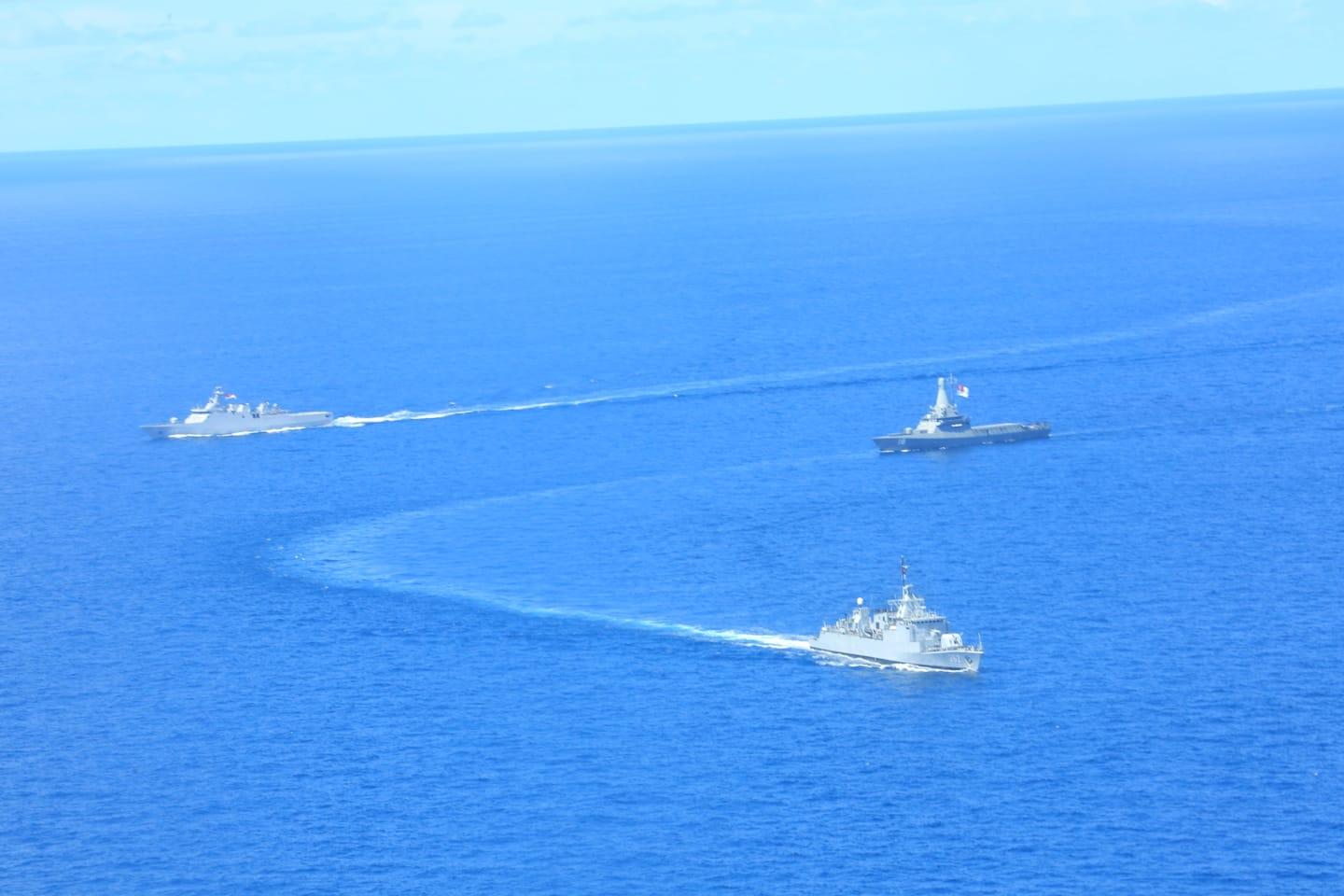 Kapal perang TNI AL Indonesia dan Singapura latihan perang di Laut Natuna
