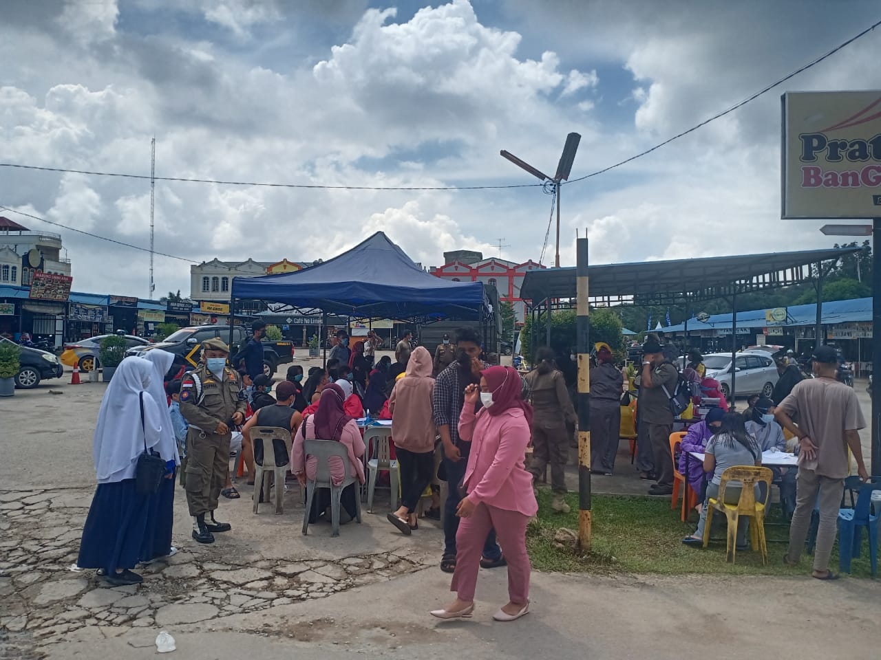 Polresta Barelang melaksanakan operasi yustisi di wilayah Pasar Tiban Centre, Rabu (15/9/2021).