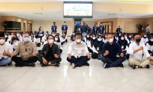 Wali Kota Batam, Muhammad Rudi, menjadi pemateri dalam kegiatan Pengenalan Keluarga Himpunan Mahasiswa Kota Batam (HMKB) Tanjungpinang, di Aula Kantor Walikota Batam, Sabtu (25/9/2021).