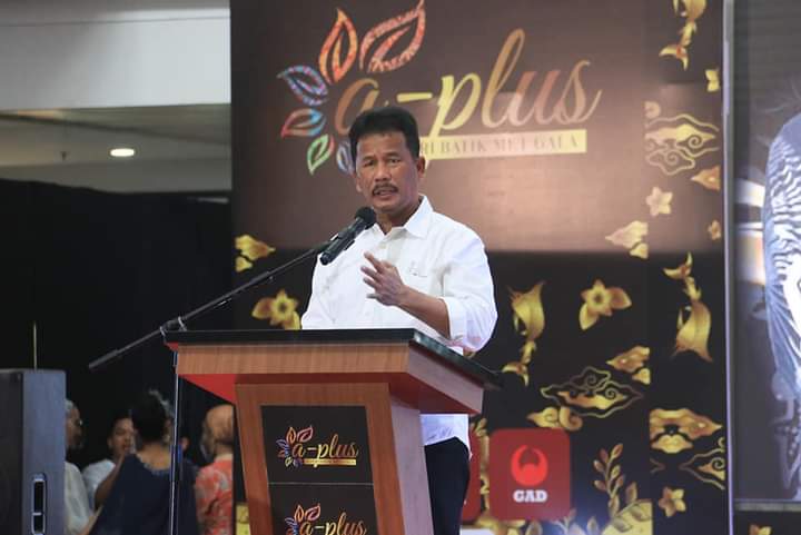 A Plus Batik Kepri Met Gala