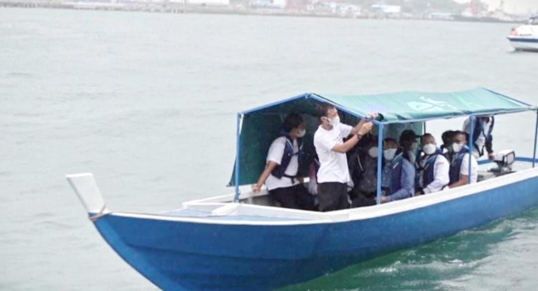 Uji coba perahu nelayan menggunakan motor tempel listrik berbasis baterai digelar Selasa (5/10/2021) pagi.