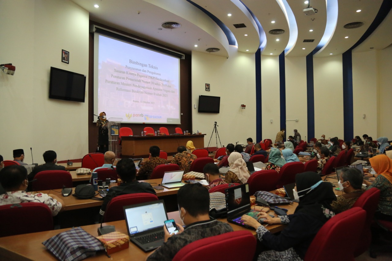 Badan Pengusahaan (BP) Batam menggelar Bimbingan Teknis Penyusunan dan Pengukuran Sasaran Kinerja Pegawai di Lingkungan BP Batam, pada Rabu (13/10/2021).