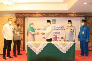 Serah terima jabatan Kepala Puskesmas Tanjung Buntung di Hotel Golden View Bengkong, Jumat (15/10/2021) siang.