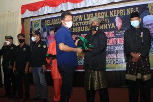 Wali Kota Batam, Muhammad Rudi saat menghadiri HUT DPW Laksar Melayu Bersatu di Tanjung Balai Karimun, Sabtu (16/10/2021).