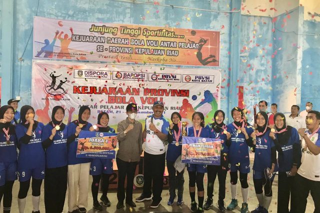 Batam Juara Kejurda Voli
