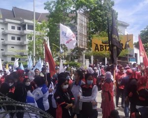 Demo buruh Batam