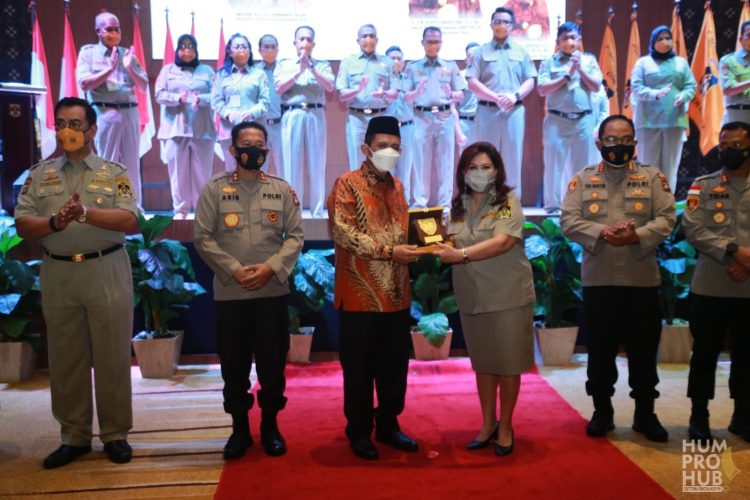 Gubernur Ansar melantik Pengurus KBPP Provinsi Kepri masa bakti 2021 - 2026.
