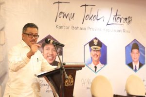 Sekretaris Daerah (Sekda) Kota Batam Jefridin Hamid mendorong geliat budaya literasi di Batam.