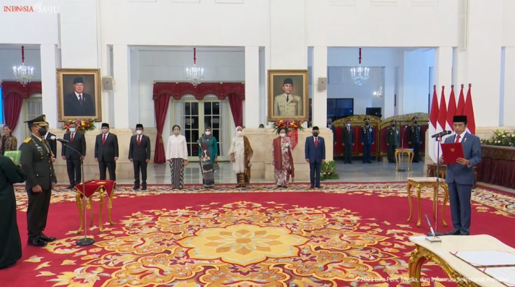 Presiden RI Joko Widodo (Jokowi) melantik Jenderal Andika Perkasa sebagai Panglima TNI, Rabu 17 November 2021 di Istana Negara, Jakarta.