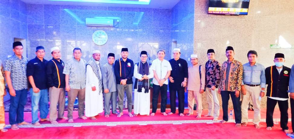 Ikatan Keluarga Padang Kota (IKPK) Kota Batam memperingati Maulid Nabi Muhammad SAW di Masjid Al-Amin Tembesi, Minggu (31/10/2021).