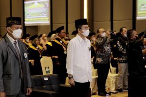 Wakil Wali Kota Batam, Amsakar Achmad, menghadiri sidang senat terbuka STIQ Kepri di Aston Hotel Batam, Senin (1/11/2021).