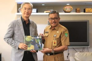 Sekda Kota Batam, Jefridin menyambut kunjungan Sekretaris Jenderal Organisasi Promosi Pariwisata untuk Asia Pasifik (Tourism Promotion Organization -TPO- for Asia Pacific Cities), Kim Soo-il, Senin (1/11/2021).