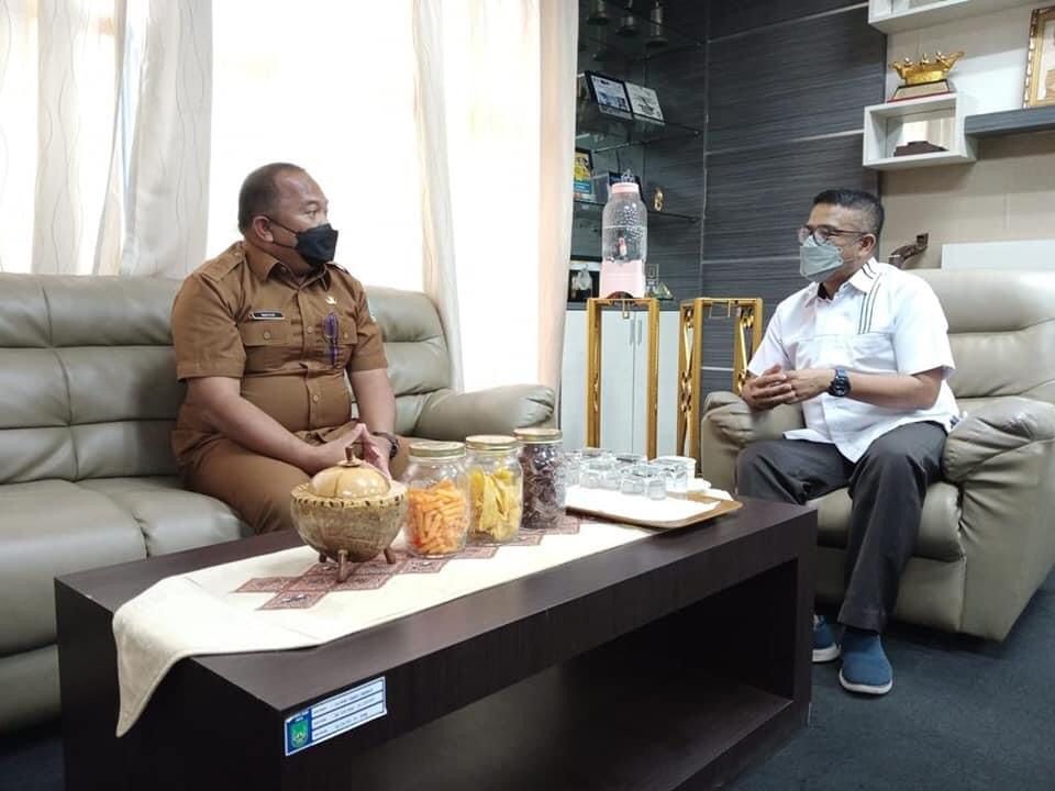 Kepala Disparbud Kabupaten Kepulauan Anambas Masykur berkunjung ke Kantor Dinas Kebudayaan dan Pariwisata (Disbudpar) Kota Batam, Senin 8 November 2021.