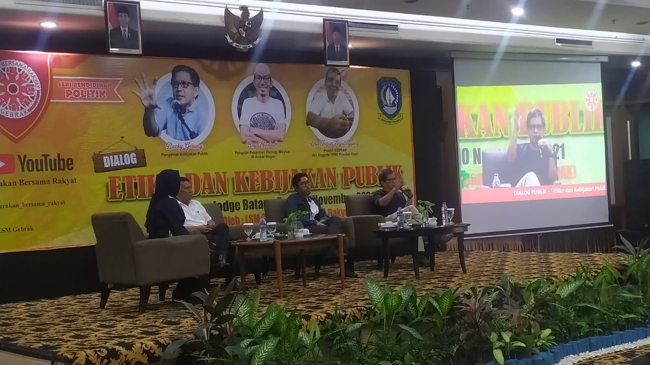 Anggota DPRD Provinsi Kepri Uba Ingan Sigalingging dalam acara di Hotel Travelodge Batam, Kamis 11 November 2021.