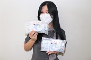Hotel Best Western Premier Panbil Batam turun ke jalan membagikan 200 paket kesehatan (healthy kits) ke pengendara motor dan mobil di Simpang Gelael, Sungai Panas Hotel Best Western Premier Panbil Batam turun ke jalan membagikan 200 paket kesehatan (healthy kits) ke pengendara motor dan mobil di Simpang Gelael, Sungai Panas